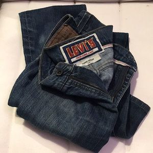 Levi’s 510 super skinny  SIZE W-32   L-30